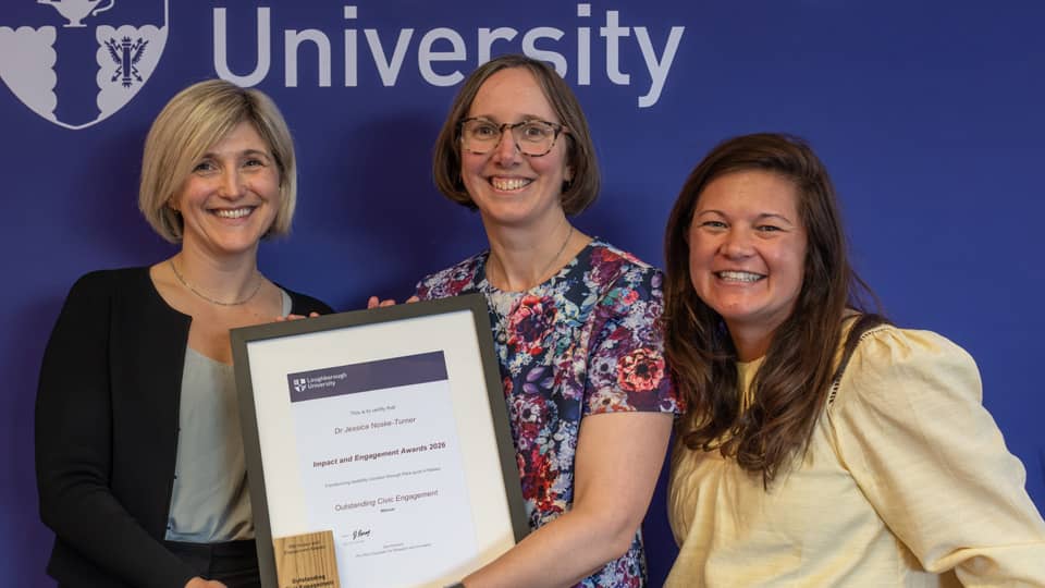 Jessica Noske-Turner receives an R&I Impact Award.